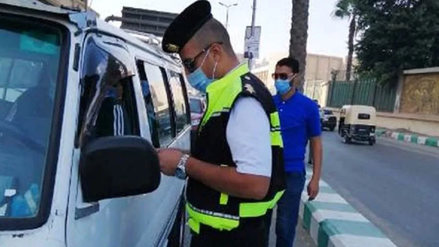 وزارة الداخلية تستمر في حملاتها المرورية على جميع الطرق والمحاور في البلاد.. وتضبط في 24 ساعة (73704) مخالفة وزارة الداخلية تستمر في حملاتها المرورية على جميع الطرق والمحاور في البلاد.. وتضبط في 24 ساعة (73704) مخالفة