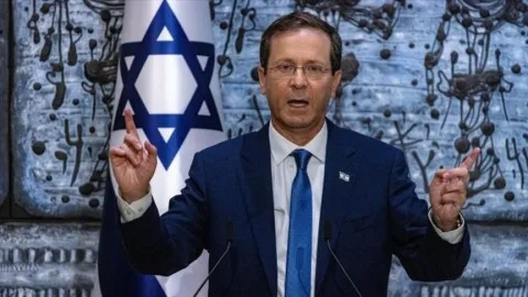 هرتسوغ يصف زيارة نتنياهو إلى واشنطن بأنها “خطوة حاسمة” لتعزيز اتفاقية الأسرى. هرتسوغ يصف زيارة نتنياهو إلى واشنطن بأنها “خطوة حاسمة” لتعزيز اتفاقية الأسرى.