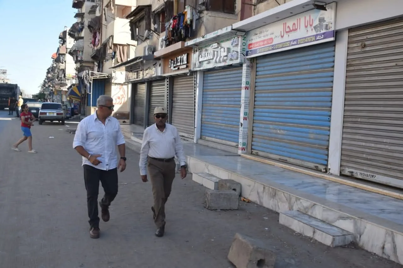 سكرتير عام بورسعيد ورئيس حي الزهور يقودان حملة شاملة لتنظيف المدينة سكرتير عام بورسعيد ورئيس حي الزهور يقودان حملة شاملة لتنظيف المدينة