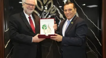 رئيس شركة تنمية الريف المصري الجديد يلتقي سفير بولندا في القاهرة لمناقشة فرص التعاون مع الشركات البولندية الكبرى.