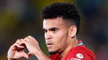 غياب لويس دياز عن جنازة جوتا يسبب استياء الجماهير في ليفربول