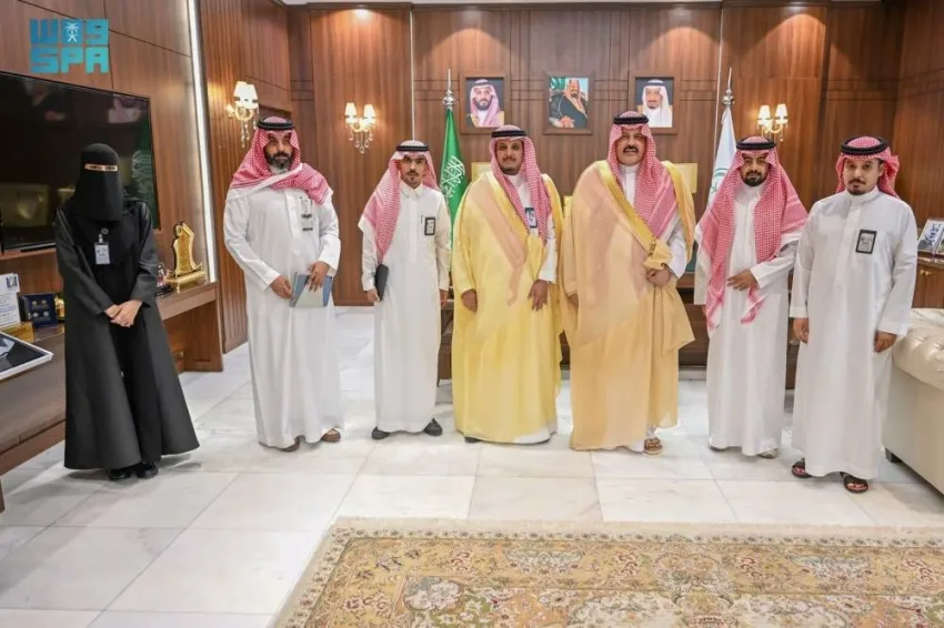 أمير حائل يعلن عن مسابقة الأمير عبدالعزيز بن سعد لتعزيز الهوية المعمارية. أمير حائل يعلن عن مسابقة الأمير عبدالعزيز بن سعد لتعزيز الهوية المعمارية.