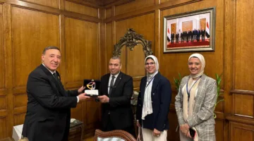 طلاب كلية الحقوق في القاهرة يقومون بزيارة تدريبية إلى المحكمة الدستورية العليا