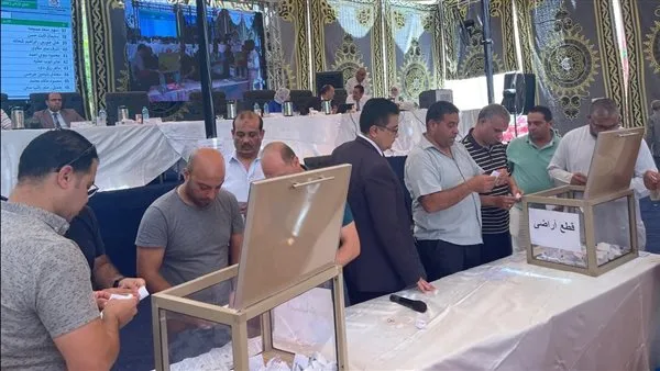 رسميًا.. تخصيص 316 قطعة أرض للمواطنين الذين قاموا بتسوية أوضاعهم في مدينة الشروق رسميًا.. تخصيص 316 قطعة أرض للمواطنين الذين قاموا بتسوية أوضاعهم في مدينة الشروق