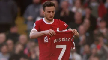 جماهير ليفربول تطالب برحيل لويس دياز بسبب رقصته أثناء جنازة جوتا