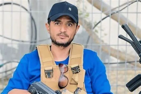زعيم فصيل مسلح معارض لحماس يعلن عن تعاون مع الجيش الإسرائيلي في غزة ويؤكد أن مجموعته تنشط “بسهولة” في المناطق التي تسيطر عليها قوات الاحتلال. زعيم فصيل مسلح معارض لحماس يعلن عن تعاون مع الجيش الإسرائيلي في غزة ويؤكد أن مجموعته تنشط “بسهولة” في المناطق التي تسيطر عليها قوات الاحتلال.