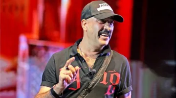 محمد سعد لـ خبر أبيض: لم أوقع عقد فيلم “هلا بالخميس” وأستعرض عدة سيناريوهات أخرى.