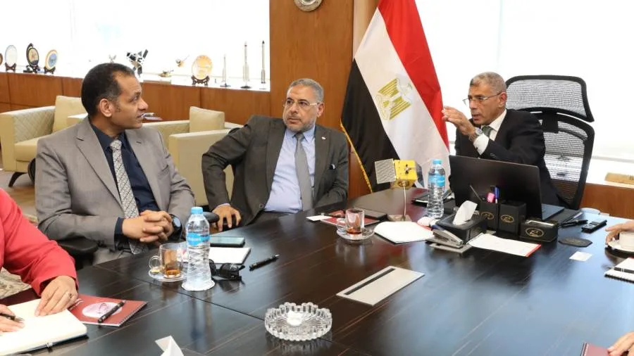 الرئيس التنفيذي لوكالة الفضاء المصرية يلتقي برئيس المركز الوطني لبحوث المياه الرئيس التنفيذي لوكالة الفضاء المصرية يلتقي برئيس المركز الوطني لبحوث المياه