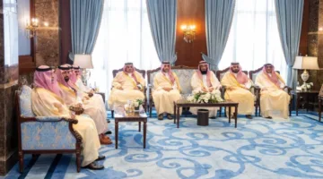 أمير الأحساء ووزير الشؤون البلدية والإسكان يتناولان الاستراتيجيات والمشاريع المستقبلية للمحافظة