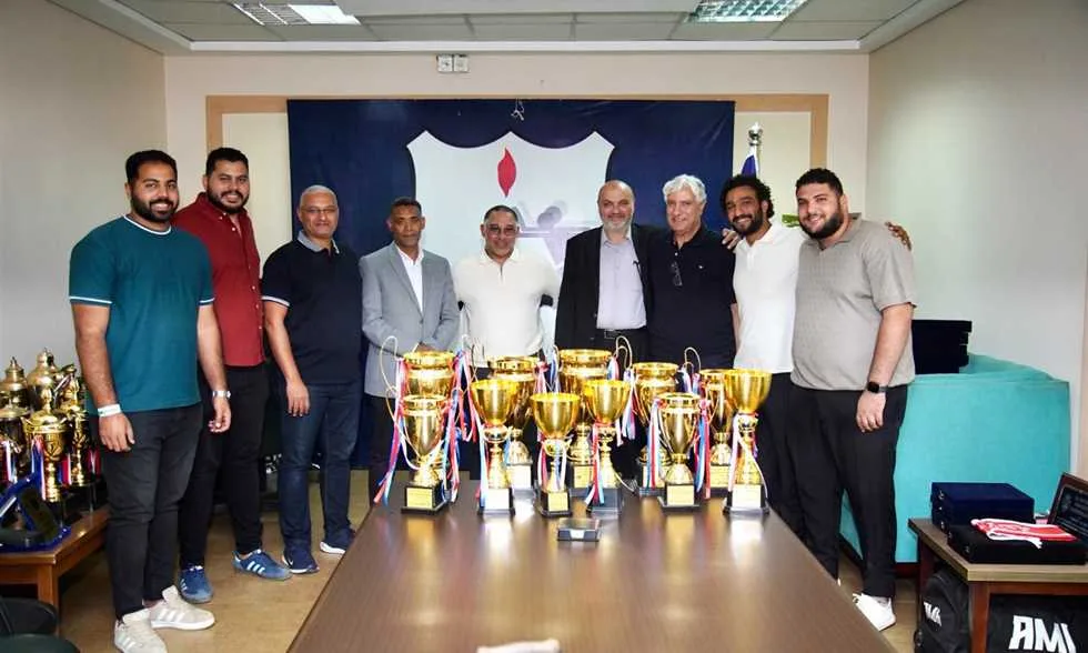 الشريعي يوضح لـ في الجول موقف إنبي من تعيين عبد الناصر محمد كمدير للكرة في الزمالك الشريعي يوضح لـ في الجول موقف إنبي من تعيين عبد الناصر محمد كمدير للكرة في الزمالك