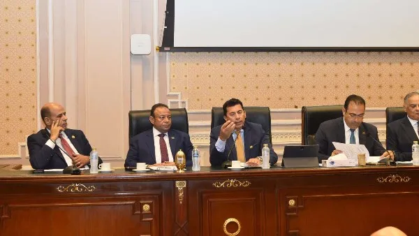 د. أشرف صبحي: أتفق مع لجنة الشباب والرياضة وأثني على جودة مناقشات مشروع قانون الرياضة د. أشرف صبحي: أتفق مع لجنة الشباب والرياضة وأثني على جودة مناقشات مشروع قانون الرياضة