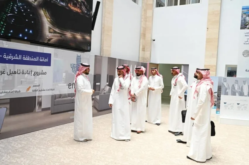 أمانة المنطقة الشرقية تستضيف وفداً من وزارة البلديات والإسكان لمناقشة آخر تطورات إدارة المخاطر والطوارئ.