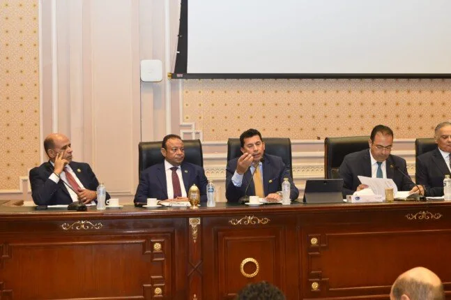 أشرف صبحي: نسعى لتعزيز وتحفيز الاستثمارات الرياضية المحلية والدولية في مصر أشرف صبحي: نسعى لتعزيز وتحفيز الاستثمارات الرياضية المحلية والدولية في مصر