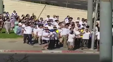 استفزازات المستوطنين في القدس والاحتلال يعيق المصلين ويطرد الصحفيين من الأقصى