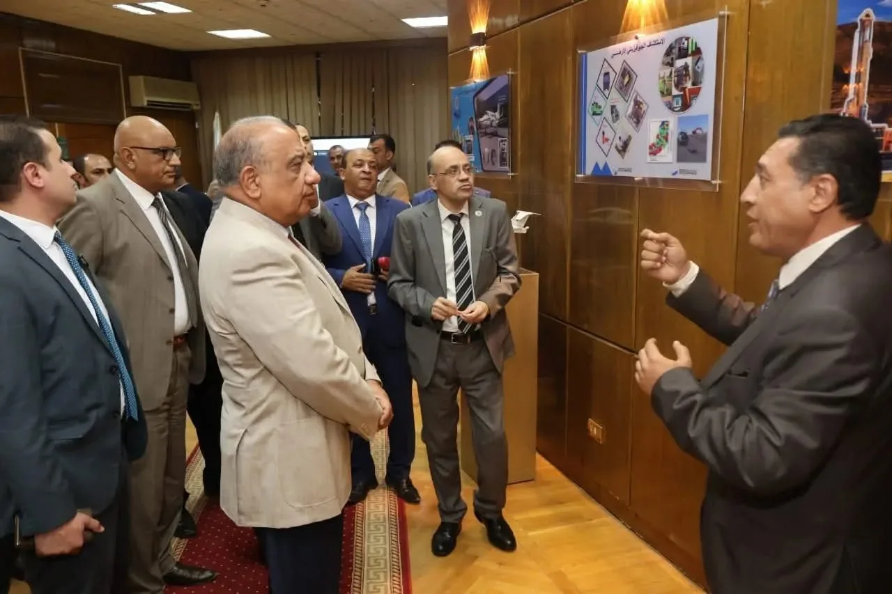 مدحًا بمساهمتها.. وزير الكهرباء: الهيئة النووية مثال على تعزيز قيمة البحث العلمي مدحًا بمساهمتها.. وزير الكهرباء: الهيئة النووية مثال على تعزيز قيمة البحث العلمي
