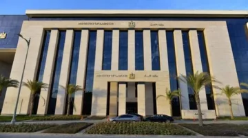 وزارة العمل تفتح باب التوظيف في 10 محافظات.. تعرف على التفاصيل