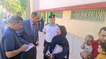 محافظ سوهاج يقوم بجولة للتأكد من جودة الخدمات المقدمة للمواطنين في قرية إدفا
