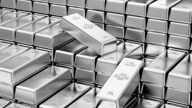 استقرار الفضة في السوق المحلية وزيادة عالمية بفضل المخاوف الاقتصادية استقرار الفضة في السوق المحلية وزيادة عالمية بفضل المخاوف الاقتصادية