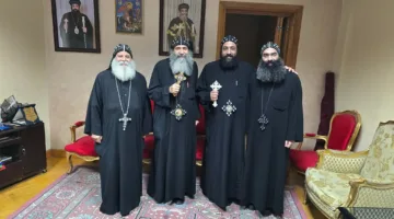 الأنبا بيجول يقدم التهاني للأسقف الجديد لكنائس حدائق القبة والوايلي
