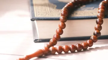 ما هو حكم قراءة المرأة للقرآن أمام الرجال غير المحارم؟.. الإجابة من دار الإفتاء