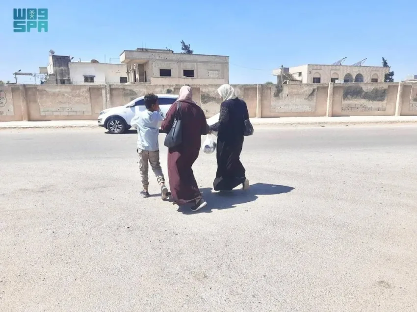 سلمان للإغاثة يوزع (7631) صندوق تمر في درعا