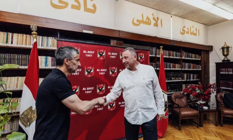 رغم التعاقد معه بمبلغ 70 مليون جنيه.. لماذا رفض ريفيرو عرض الأهلي الجديد؟