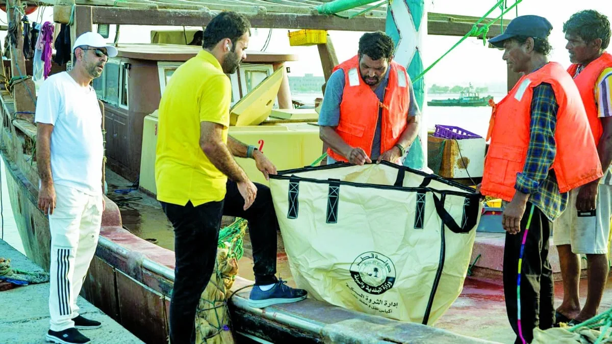حملة لتقليل استخدام البلاستيك خلال رحلات الصيد حملة لتقليل استخدام البلاستيك خلال رحلات الصيد