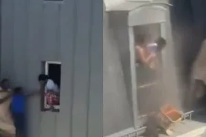 شاهد بالفيديو: مهاجر أفريقي يتحدى الخطر لينقذ عائلة من النيران في باريس