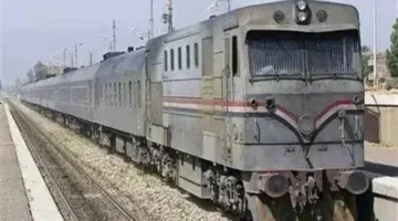 مساعدة مسنّة في عبور السكة الحديد تؤدي لوفاتها ورجل بعد تعرضهما لصدمة من قطار في أسيوط