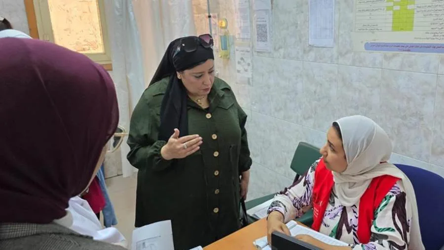 وزارة الصحة تستعرض مستوى خدمات الرعاية الصحية الأولية خلال زيارة ميدانية في القاهرة وزارة الصحة تستعرض مستوى خدمات الرعاية الصحية الأولية خلال زيارة ميدانية في القاهرة