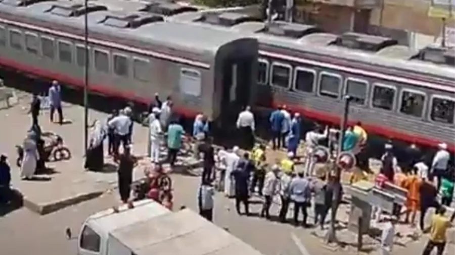 استئناف جزئي لقطارات «القاهرة – الإسكندرية» بعد وقوع «حادث قويسنا» استئناف جزئي لقطارات «القاهرة – الإسكندرية» بعد وقوع «حادث قويسنا»