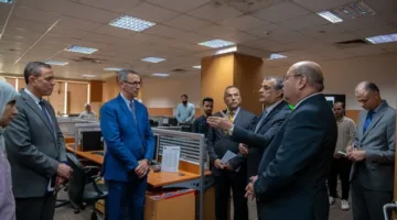وزير الإنتاج الحربي يزور شركة TUYA Technology ويشدد على أهمية التحول الرقمي كأساس لتحسين الأداء ومواجهة التحديات.