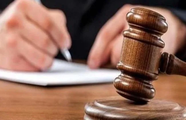حكم بالسجن 10 سنوات على 6 متهمين بتهمة عرض القوة والسرقة والتخريب في بورسعيد