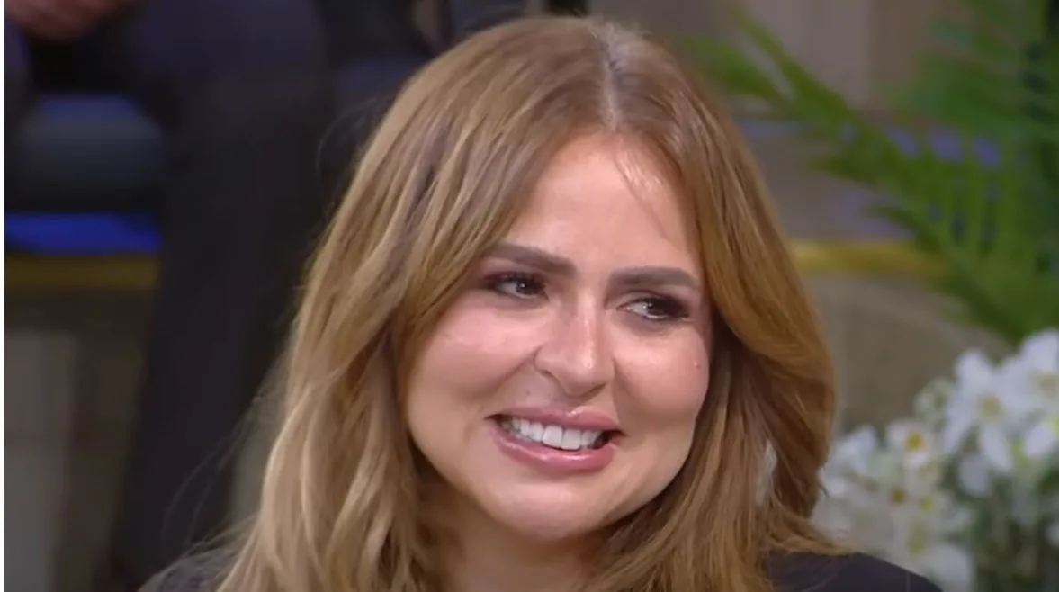أول رد من الفنانة الدنماركية على اتهام مها الصغير بسرقة عملها الفني