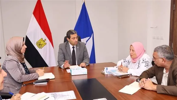 محافظ دمياط يتناول وضع مشروعات الطرق والجسور. محافظ دمياط يتناول وضع مشروعات الطرق والجسور.