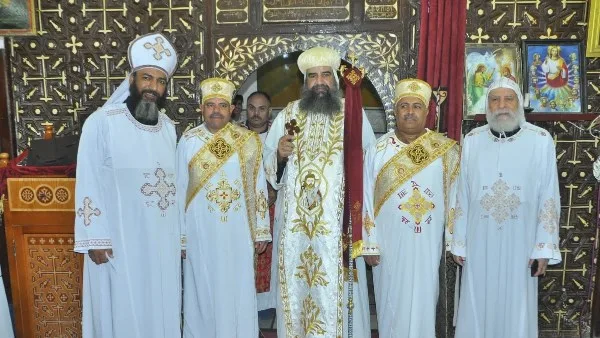 تنصيب ديكونين جدد في الفتح برئاسة الأنبا بيسنتي، أسقف الإيبارشية.
