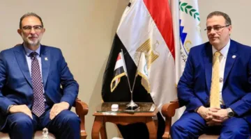 رئيسا “تنظيم الإدارة” و”سلامة الغذاء” يناقشان آفاق التعاون المشترك
