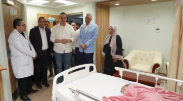 رئيس هيئة الرعاية الصحية ومحافظ أسوان يزوران مستشفى أسوان للتأمين الصحي للاطلاع على أعمال التطوير وتحسين الكفاءة.
