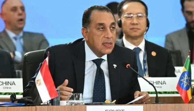 مدبولي يطالب بتعزيز التعاون بين البنوك المركزية في مجموعة بريكس وتعزيز استخدام العملات المحلية في التسويات المالية. مدبولي يطالب بتعزيز التعاون بين البنوك المركزية في مجموعة بريكس وتعزيز استخدام العملات المحلية في التسويات المالية.