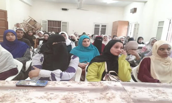 جامعة جنوب الوادي تواصل سلسلة ندواتها في إطار المشروع الوطني لمكافحة الأمية في دشنا جامعة جنوب الوادي تواصل سلسلة ندواتها في إطار المشروع الوطني لمكافحة الأمية في دشنا