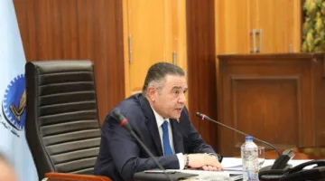 محافظ البحر الأحمر يؤكد على أهمية متابعة قضايا التصالح وتنظيم الأراضي.