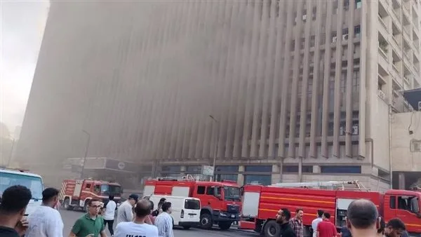 خدمات الاتصالات تتأثر جزئيًا جراء حريق سنترال رمسيس.. وجهود لإعادة التشغيل