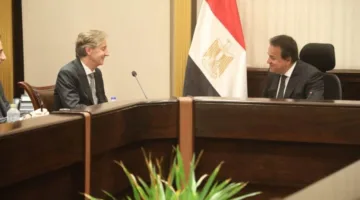 وزير الصحة يناقش مع ممثل برنامج الأمم المتحدة الإنمائي سبل تعزيز التعاون المتبادل