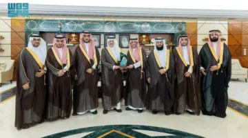 أمير المنطقة الشرقية يجتمع برئيس جمعية التنمية بالحزام الذهبي ويستعرض برامجها