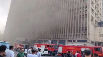 الحماية المدنية تسعى لإطفاء حريق مركز رمسيس بواسطة 10 عربات إطفاء و2 سلم هيدروليكي.