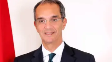 وزير الاتصالات يتابع حادث حريق سنترال رمسيس.. وانقطاع مؤقت للخدمة