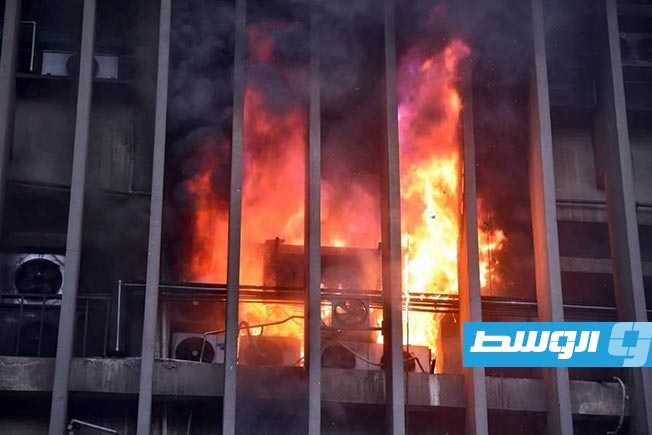 ألسنة اللهب تشتعل بمنى سنترال رمسيس بوسط العاصمة المصرية القاهرة، 7 يوليو 2025. (الإنترنت)