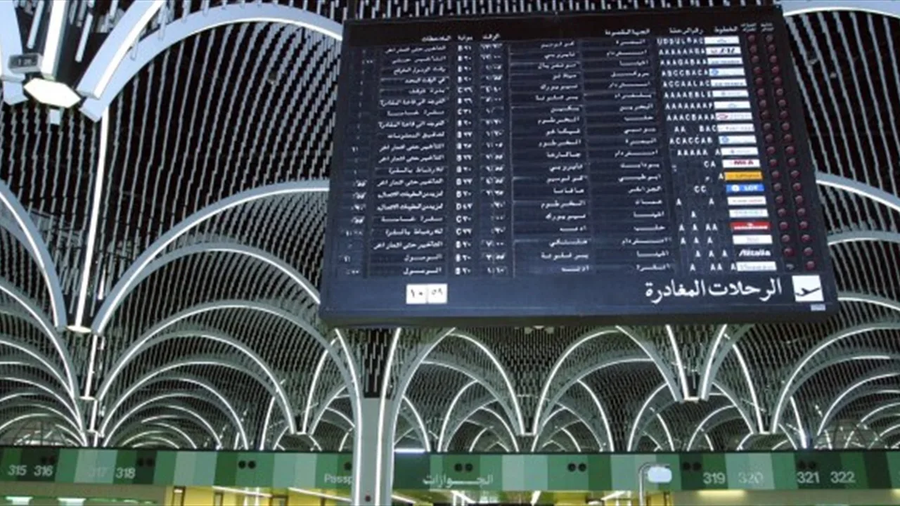 وزارة النقل تكشف عن تفاصيل مشروع تحديث مطار بغداد الدولي وزارة النقل تكشف عن تفاصيل مشروع تحديث مطار بغداد الدولي