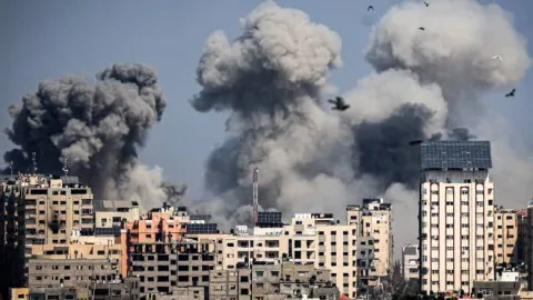 تقارير عبرية تصف محادثات الدوحة حول وقف إطلاق النار في غزة بأنها “مثمرة” وترقب لنتائج لقاء ترامب ونتنياهو في واشنطن. تقارير عبرية تصف محادثات الدوحة حول وقف إطلاق النار في غزة بأنها “مثمرة” وترقب لنتائج لقاء ترامب ونتنياهو في واشنطن.