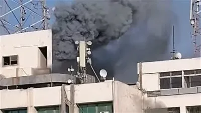 حروق واختناقات.. زيادة عدد المصابين في حريق سنترال رمسيس إلى 39 حالة